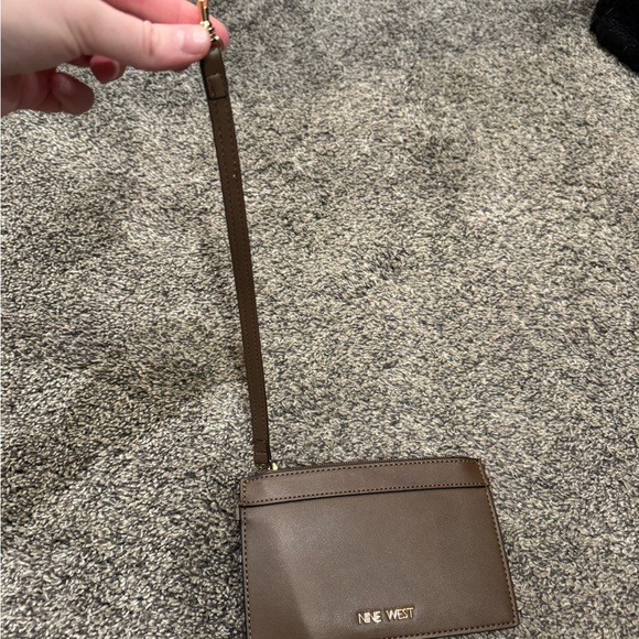 Nine West Brown Wristlet NWOT - Picture 7 of 7